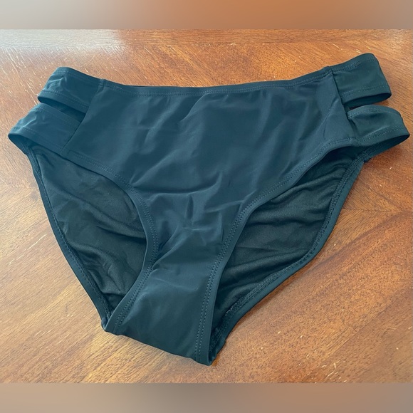 Bikinx - Picture 3 of 3